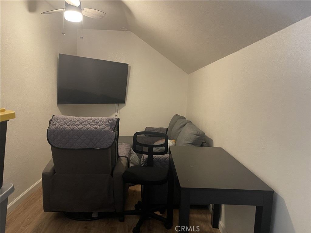 1350 Oak
