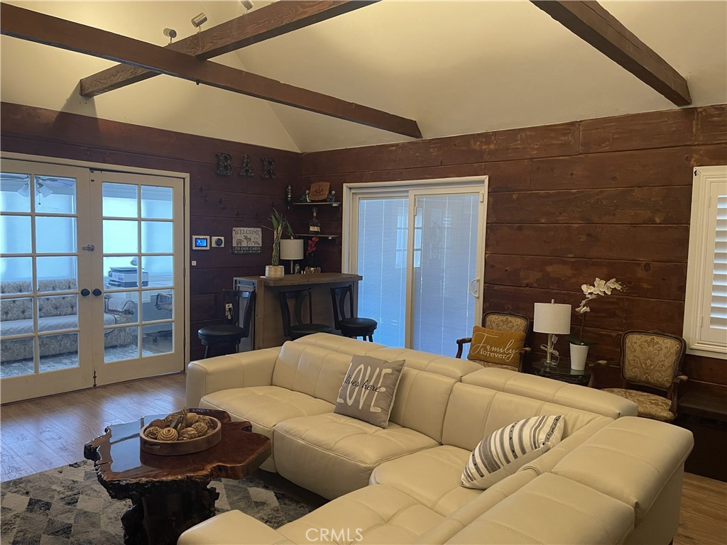 1350 Oak