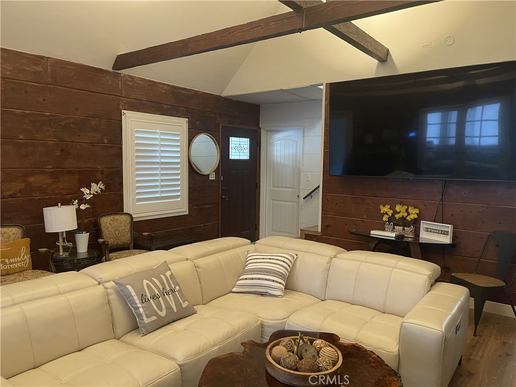 1350 Oak