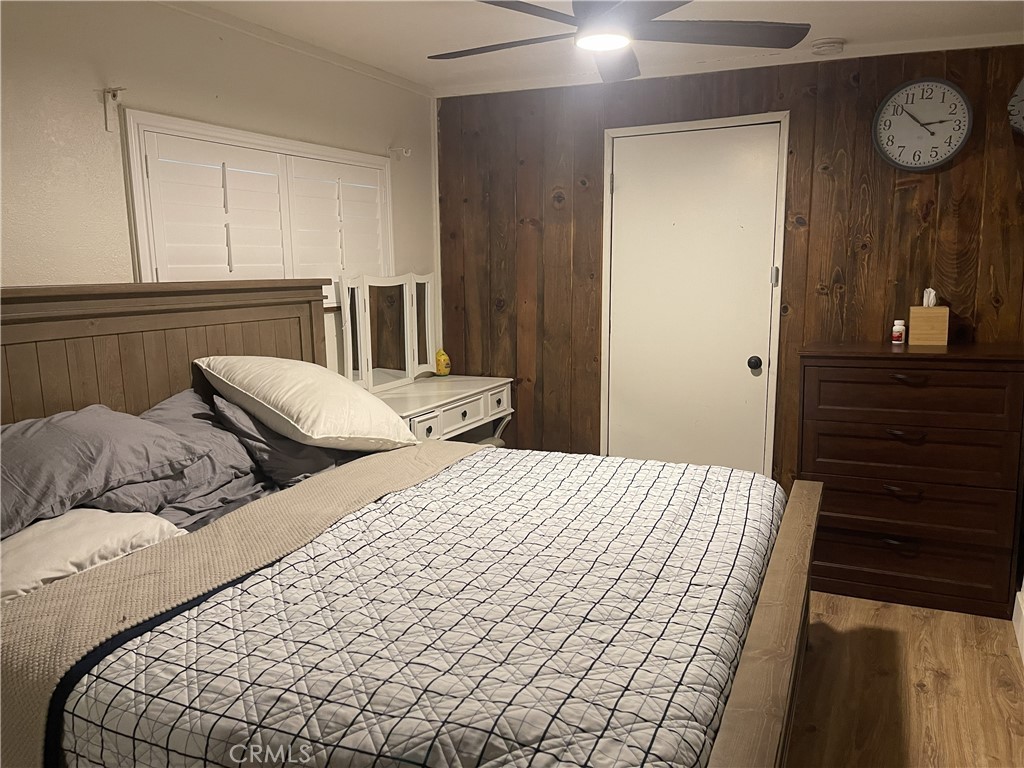 1350 Oak
