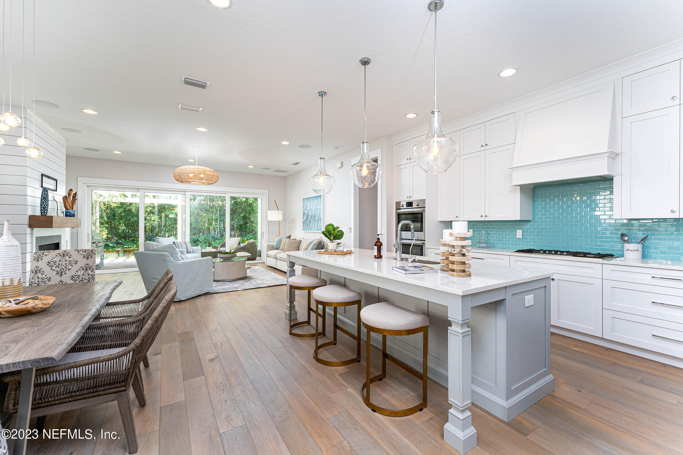 30 LAGOON COURSE Avenue