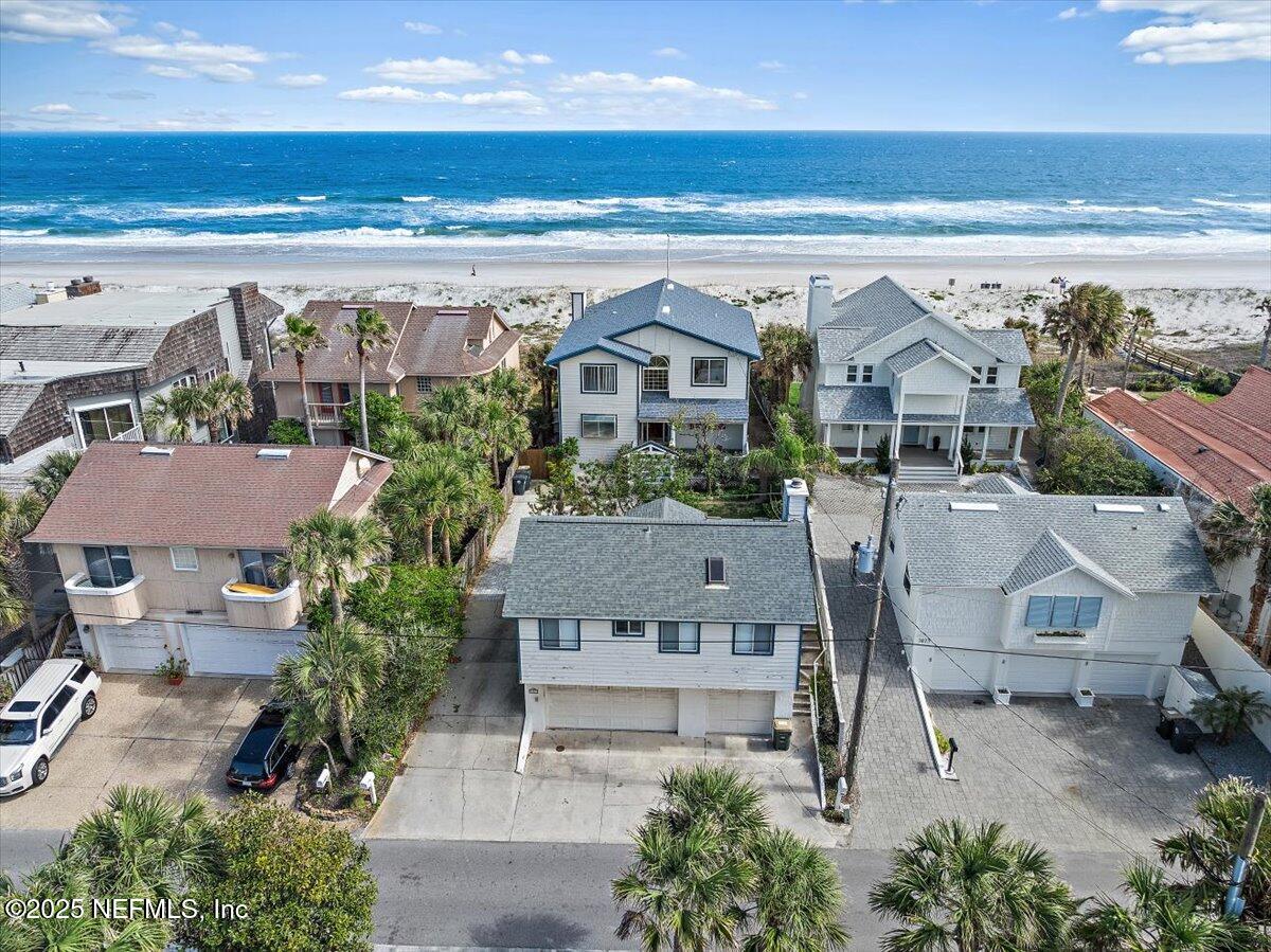 1879 BEACH Avenue