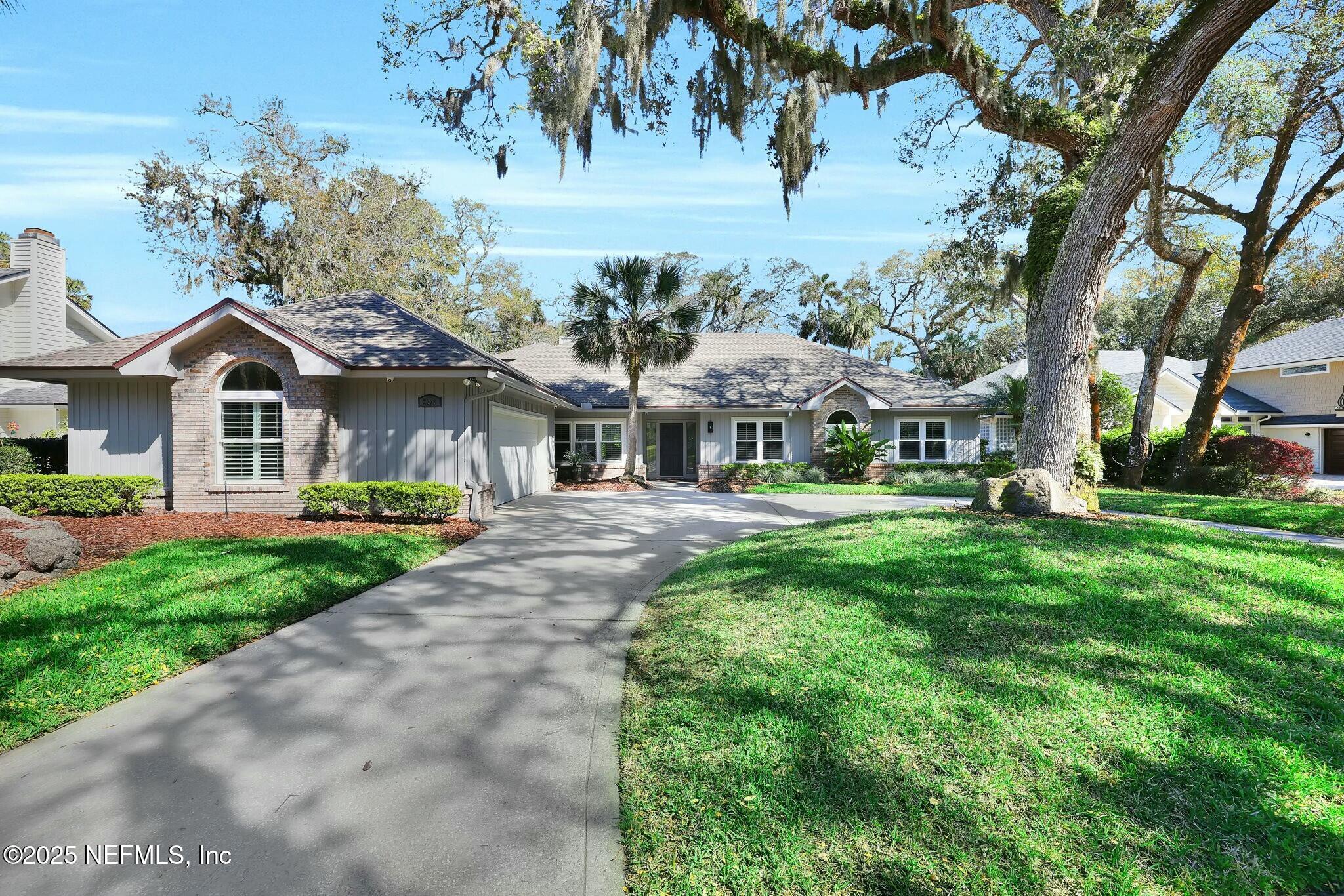 2323 BAREFOOT Trace