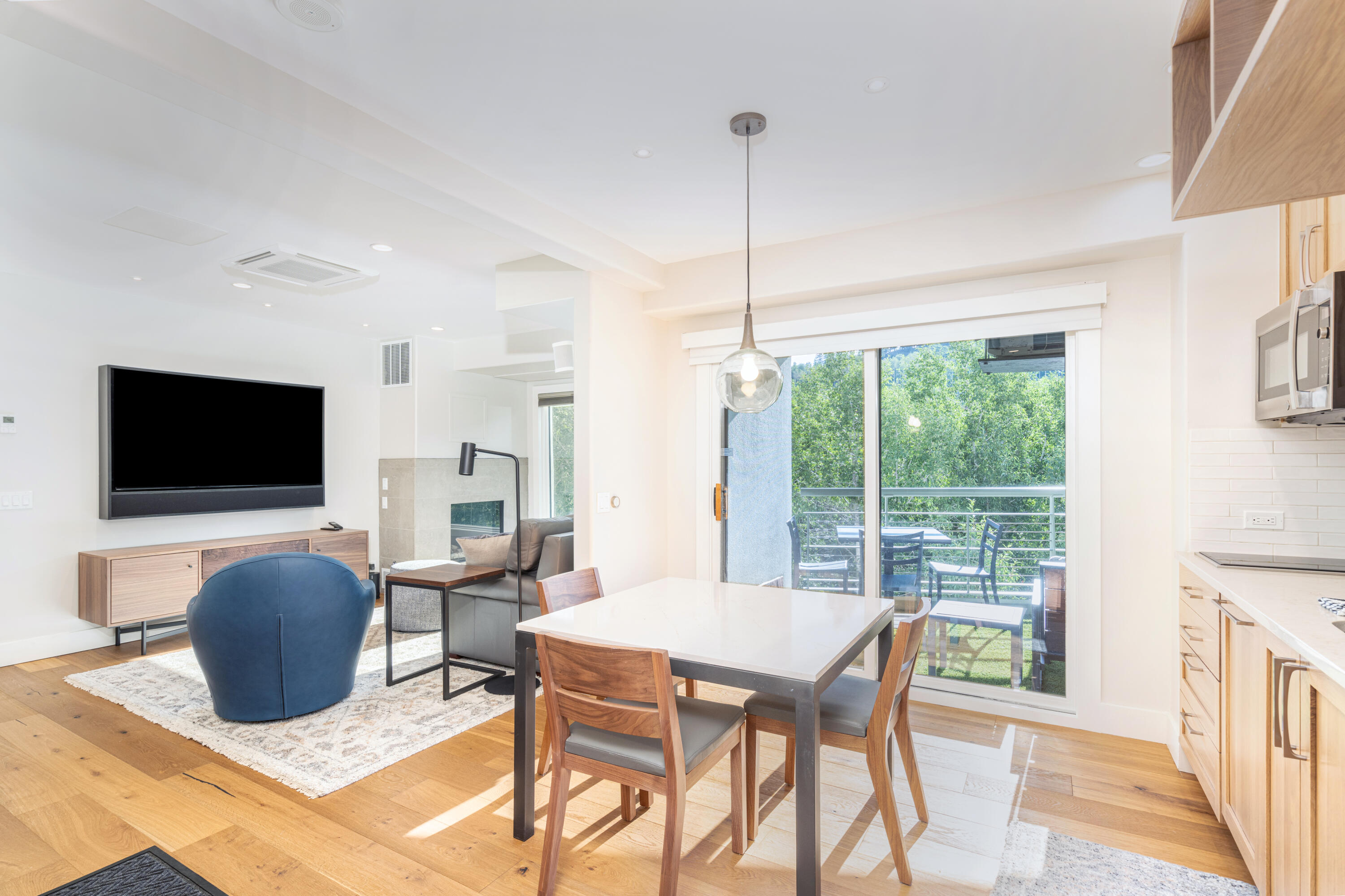 136 Country Club Drive Unit: 651
