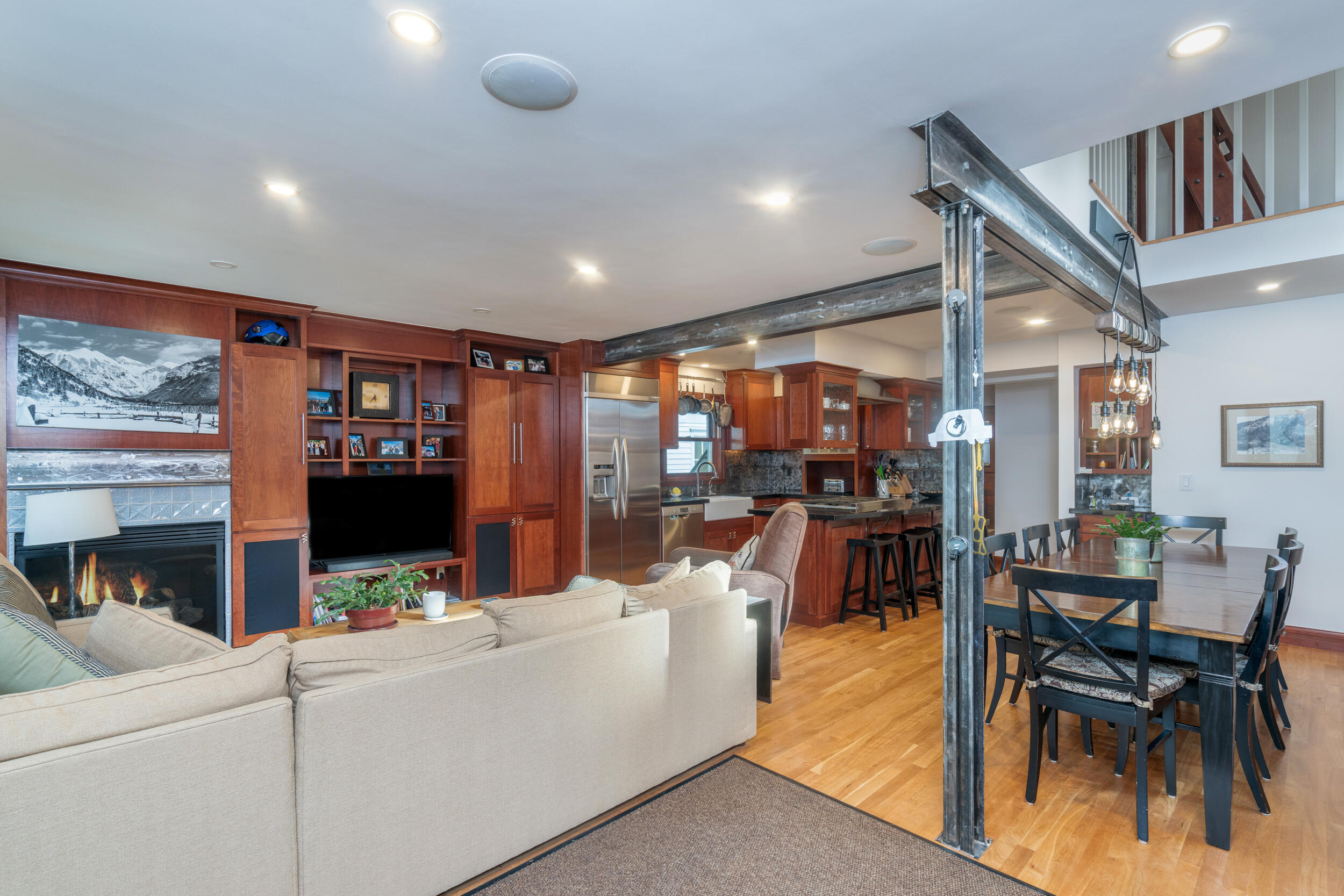 785 Smuggler Avenue