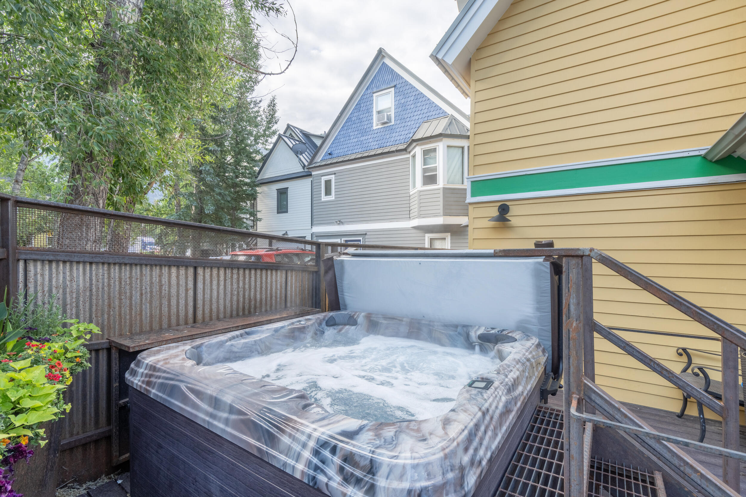 785 Smuggler Avenue