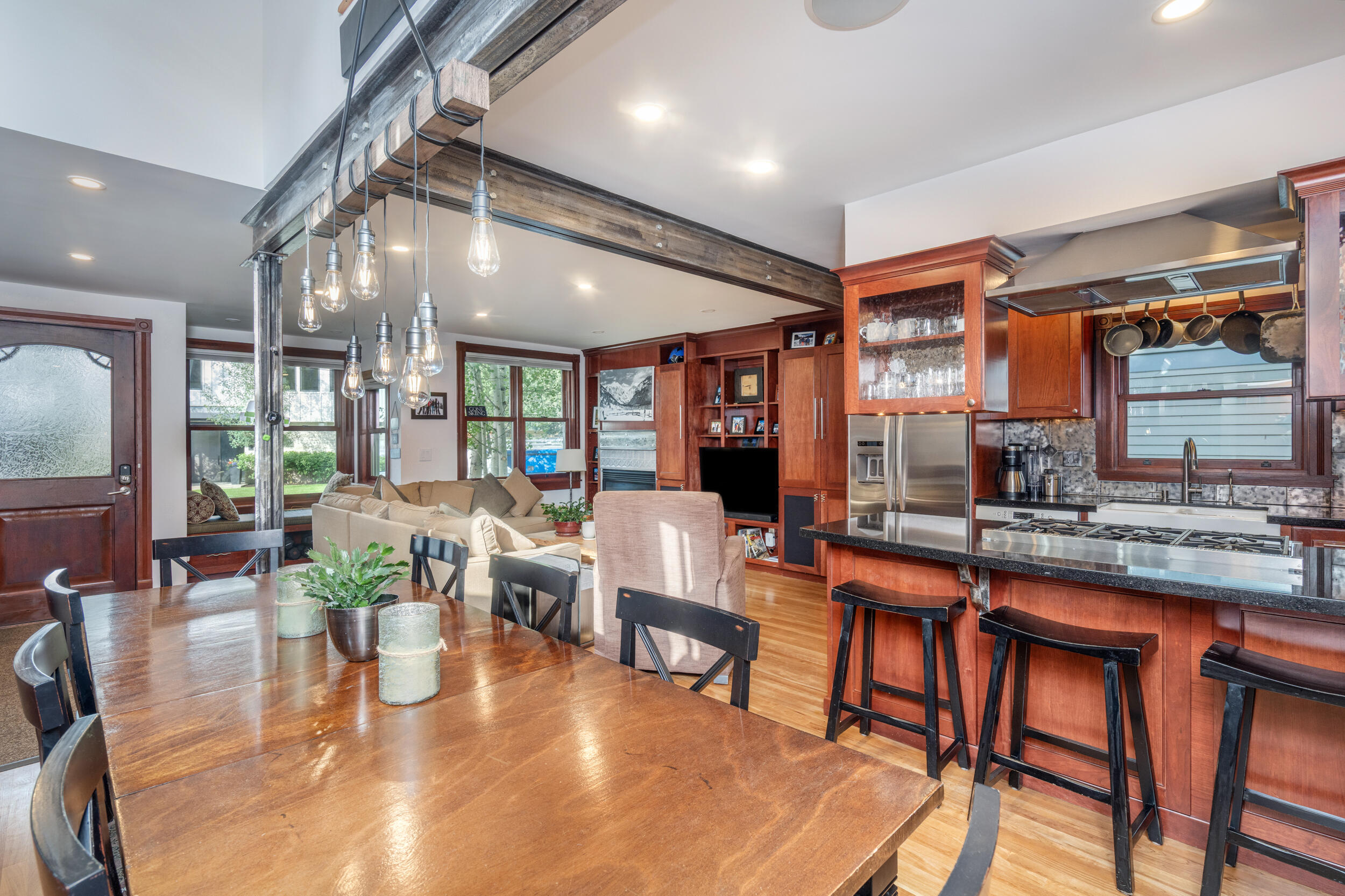 785 Smuggler Avenue