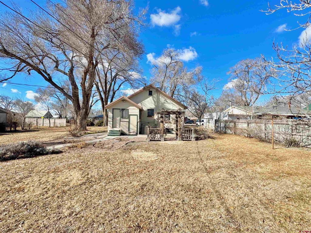 810 N 5th Street