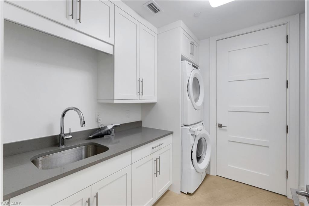 382 12th AVE S 202
