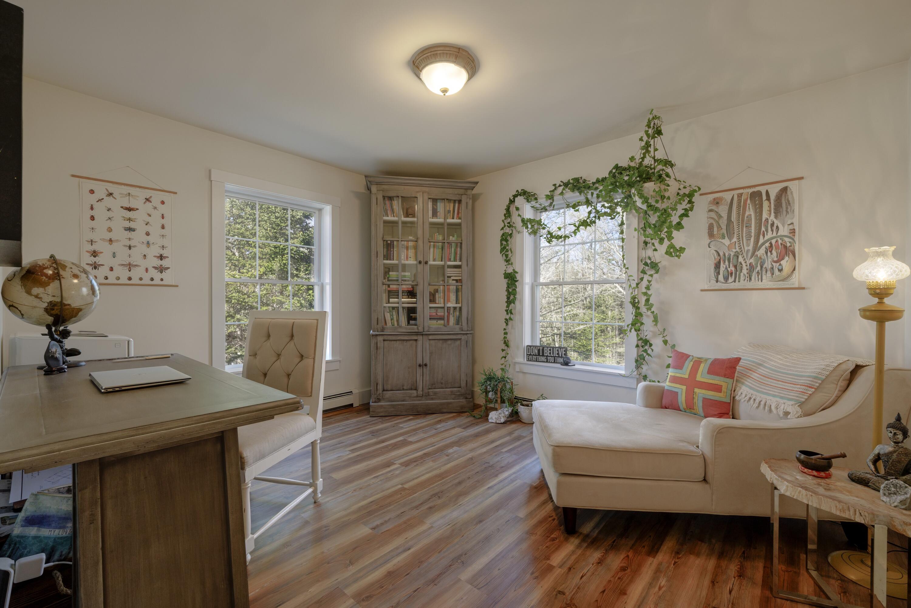 12 Lonely Oak Way