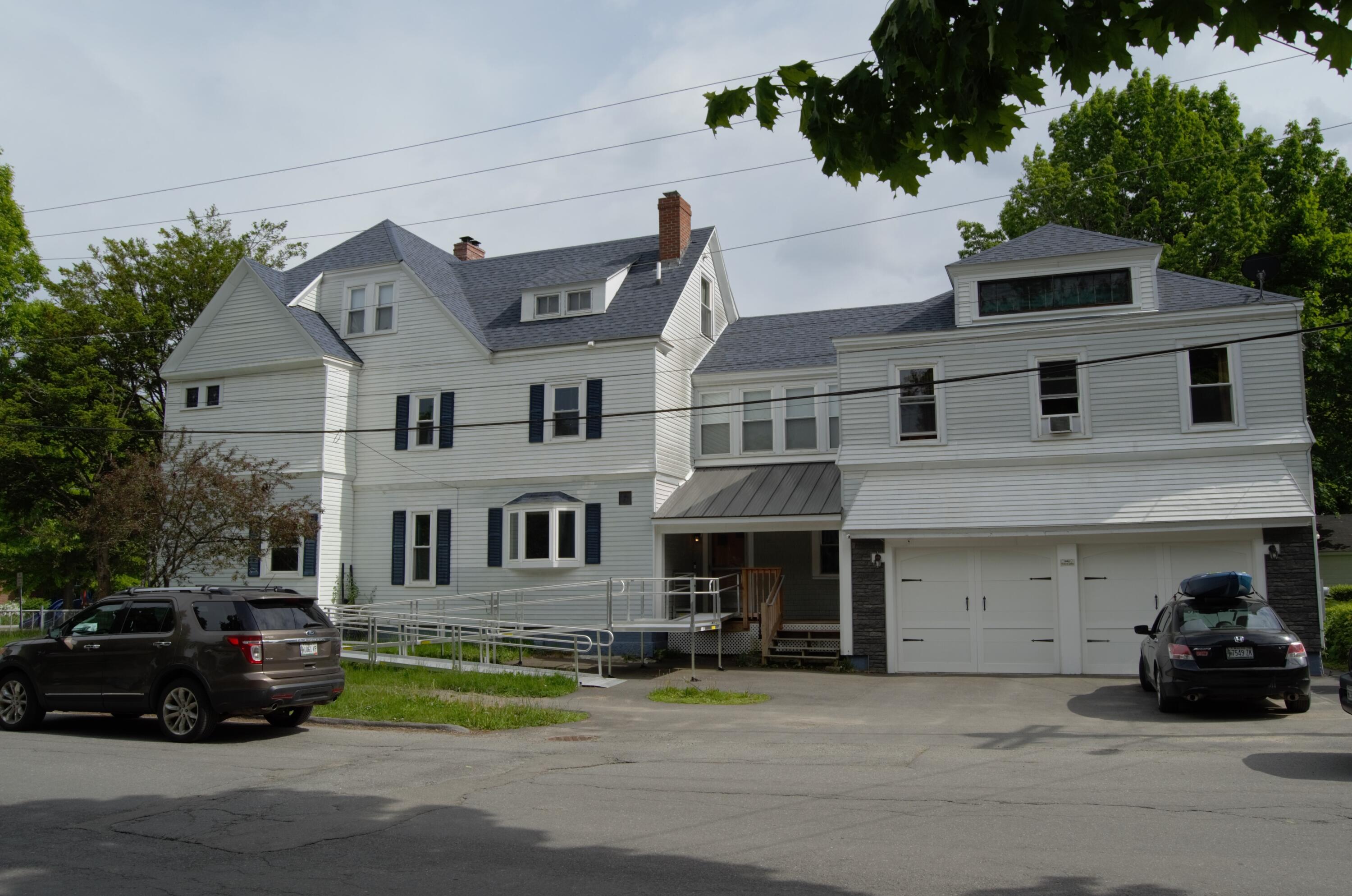 44 forest Avenue