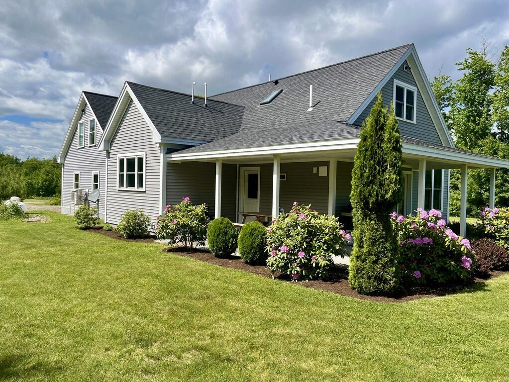 12 Woodacres Drive