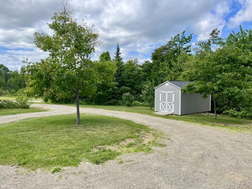 12 Woodacres Drive