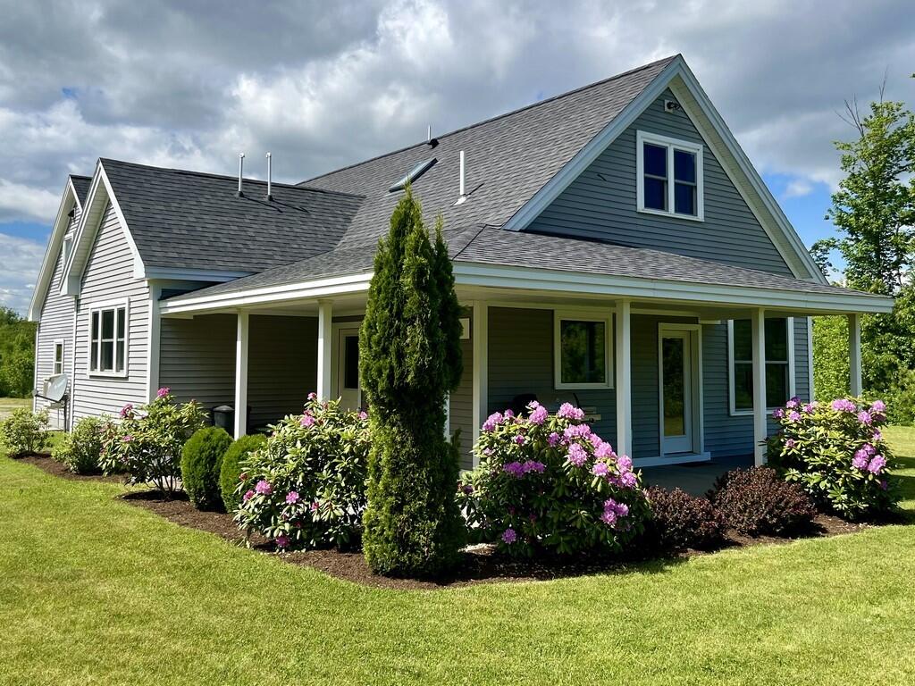 12 Woodacres Drive