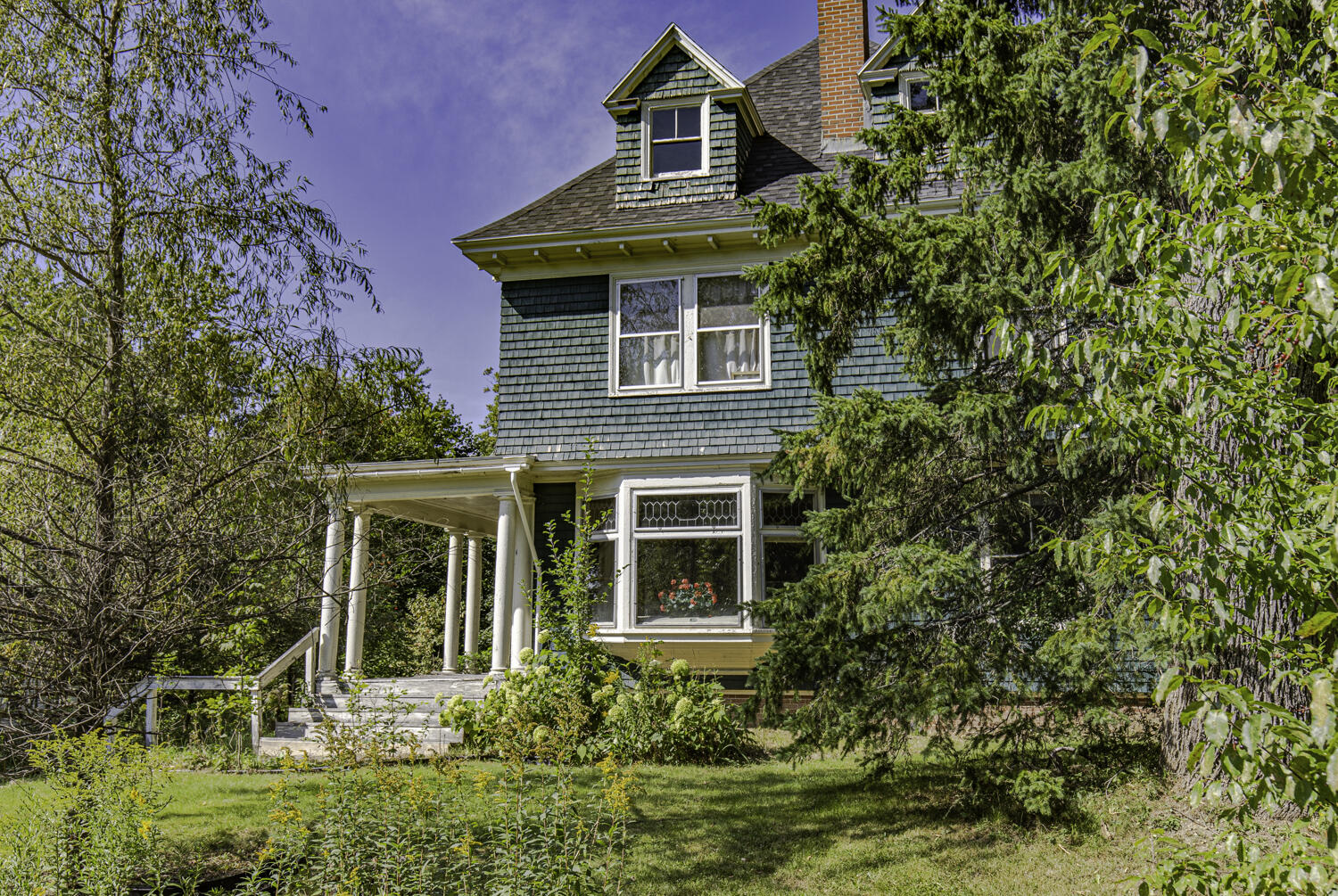 24 Campbell Hill