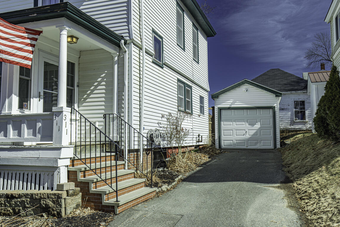 311 French Street