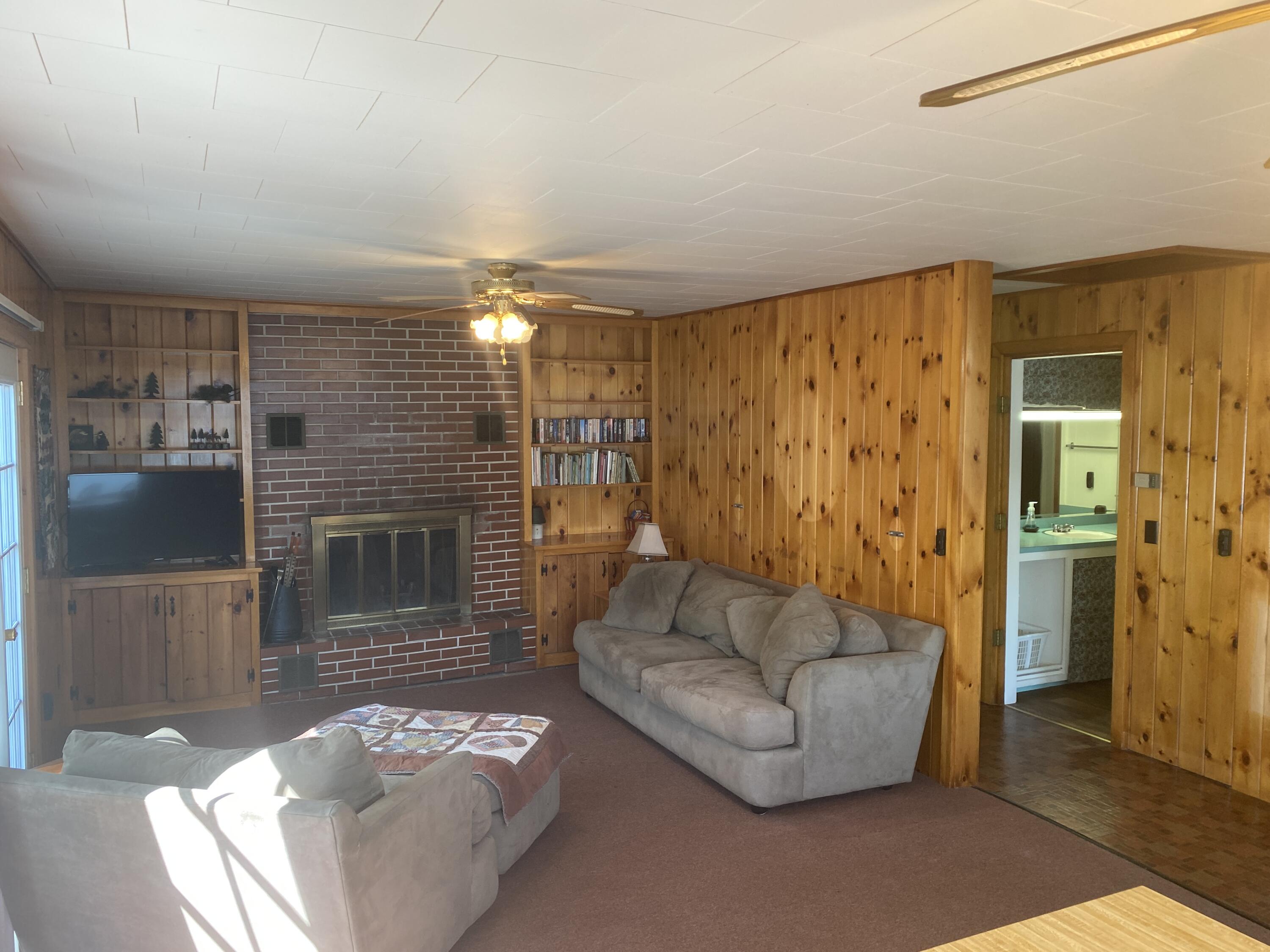 19 Woodland Drive