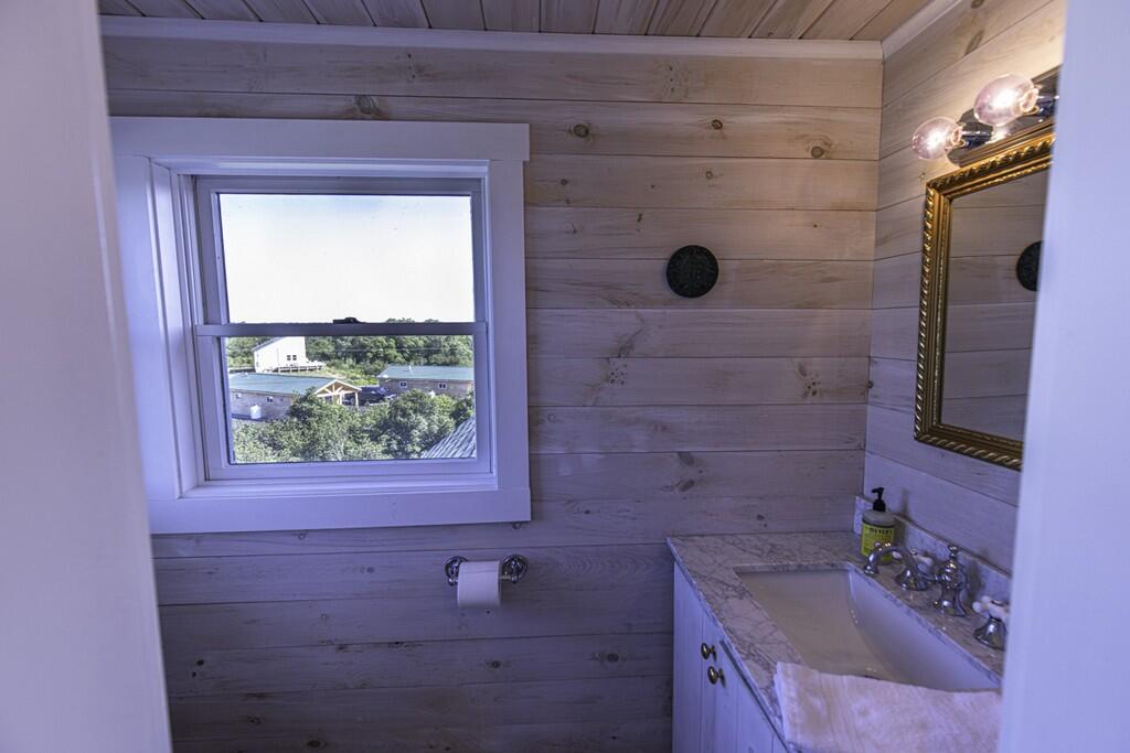 70 Carrying Place Cove Road