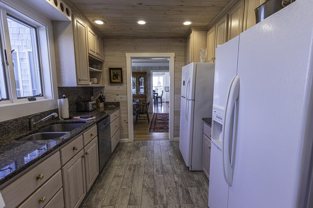 70 Carrying Place Cove Road