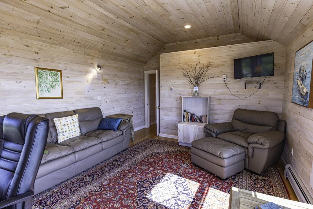 70 Carrying Place Cove Road