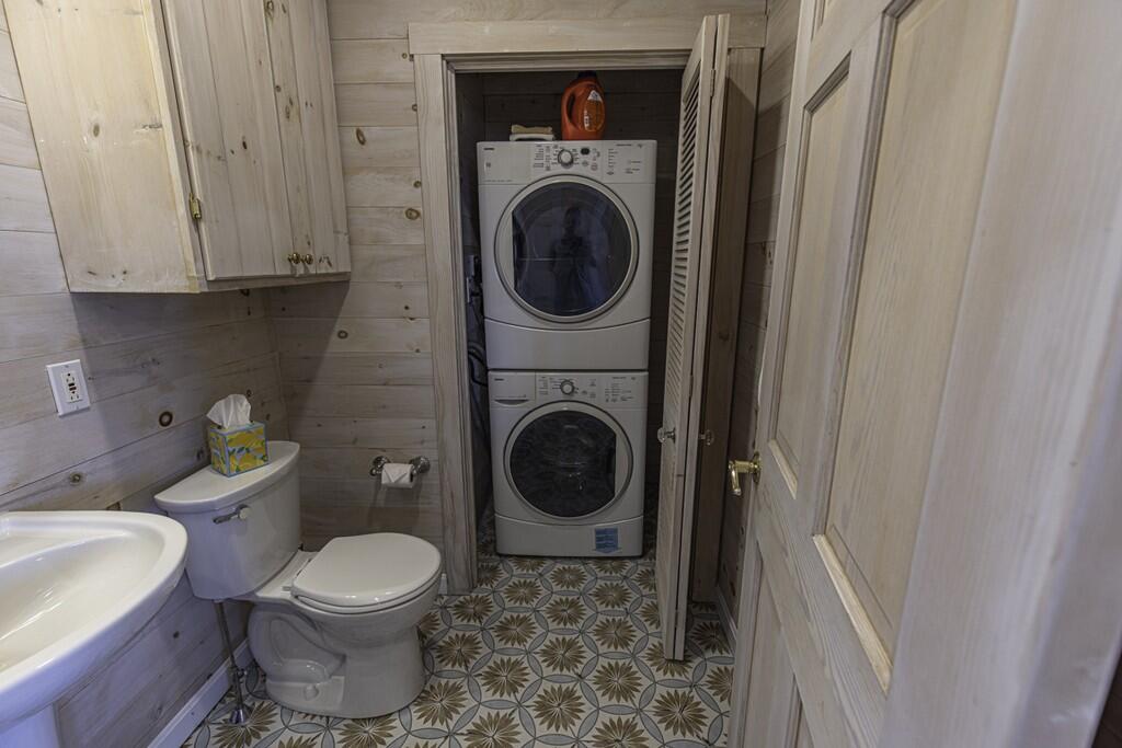 70 Carrying Place Cove Road