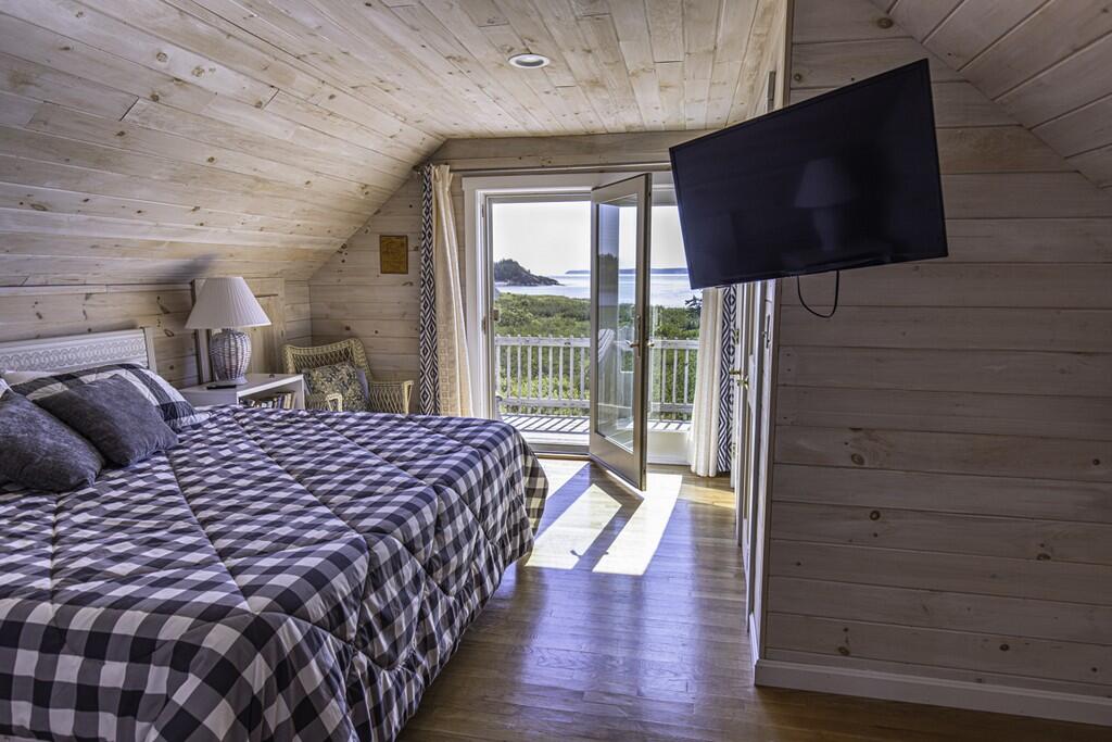 70 Carrying Place Cove Road