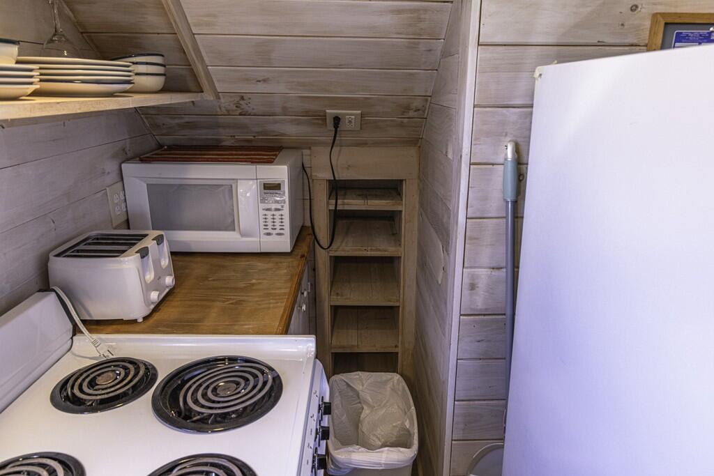 70 Carrying Place Cove Road