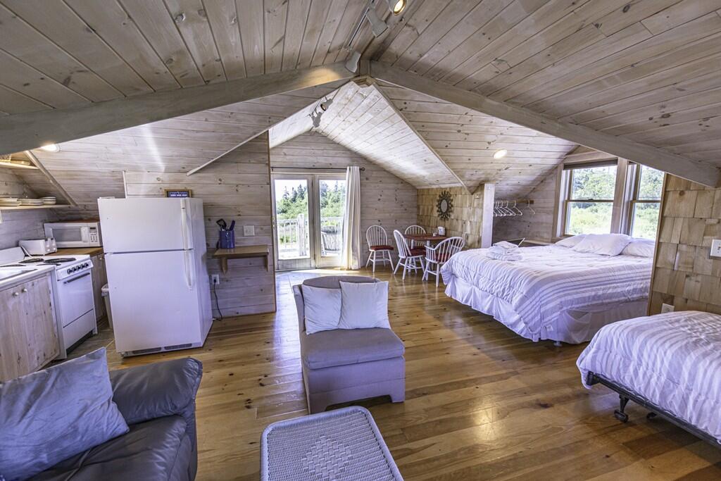 70 Carrying Place Cove Road