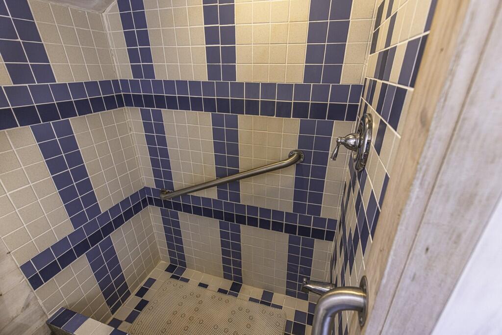 70 Carrying Place Cove Road