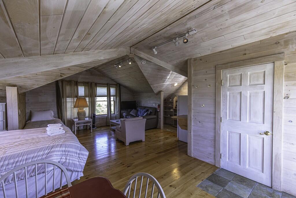 70 Carrying Place Cove Road