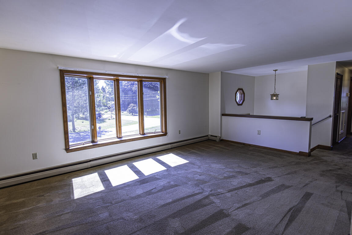 33 Hillside Drive