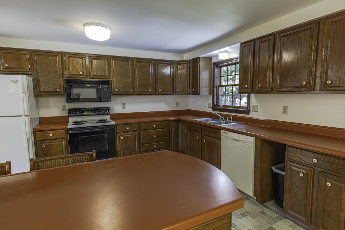 33 Hillside Drive