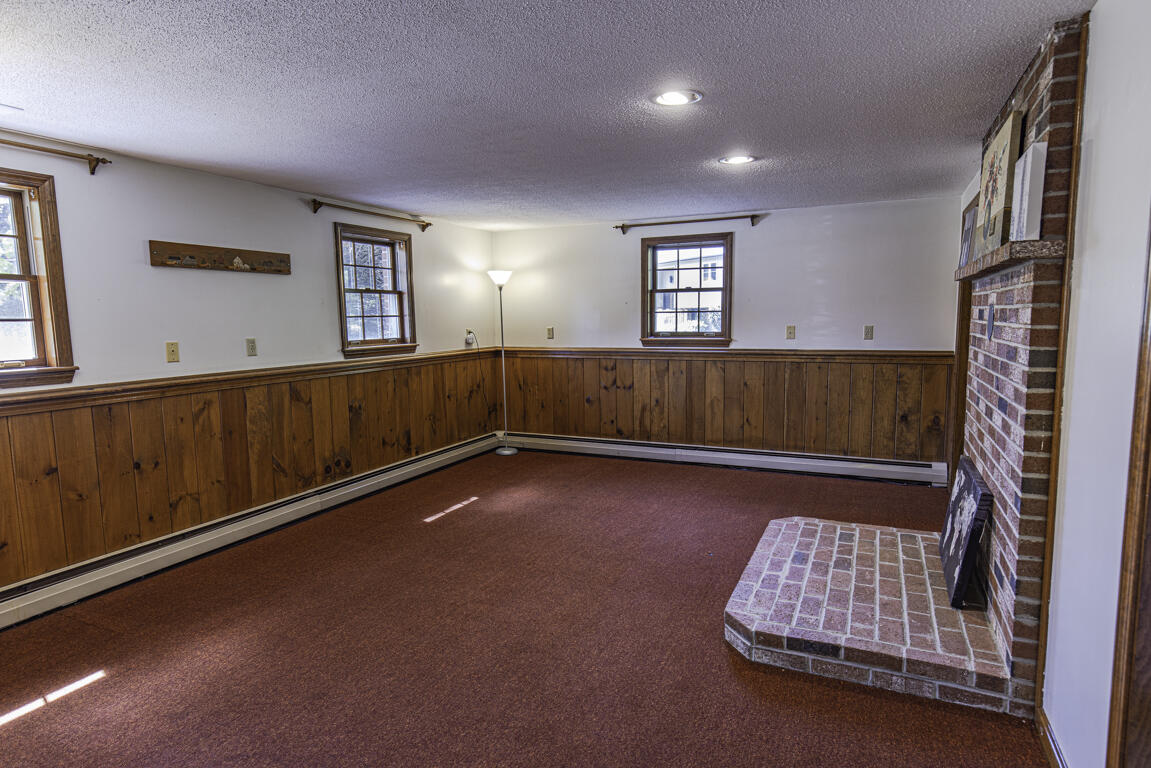 33 Hillside Drive