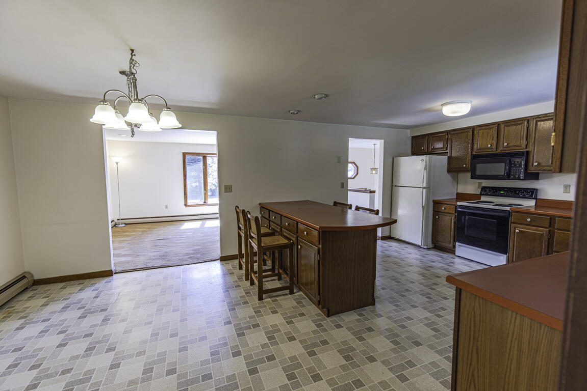 33 Hillside Drive