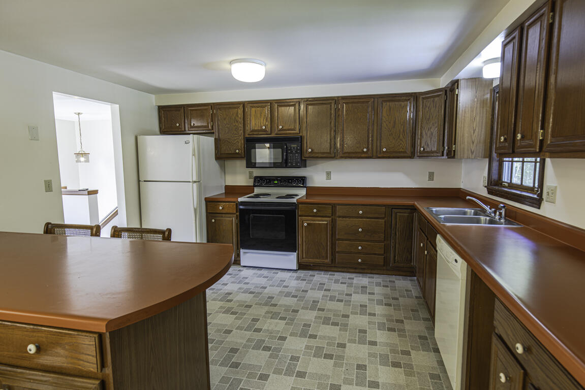 33 Hillside Drive
