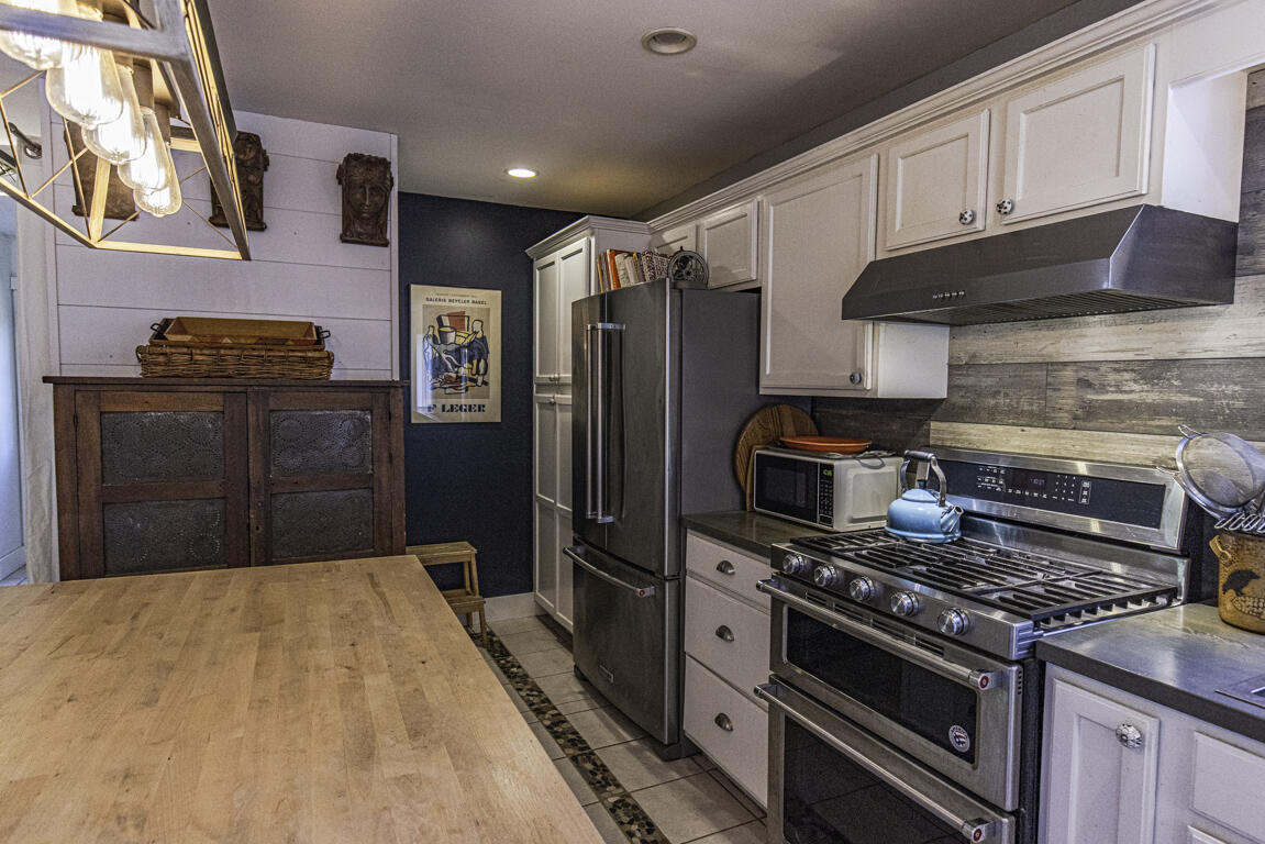 89 Mattson Lane