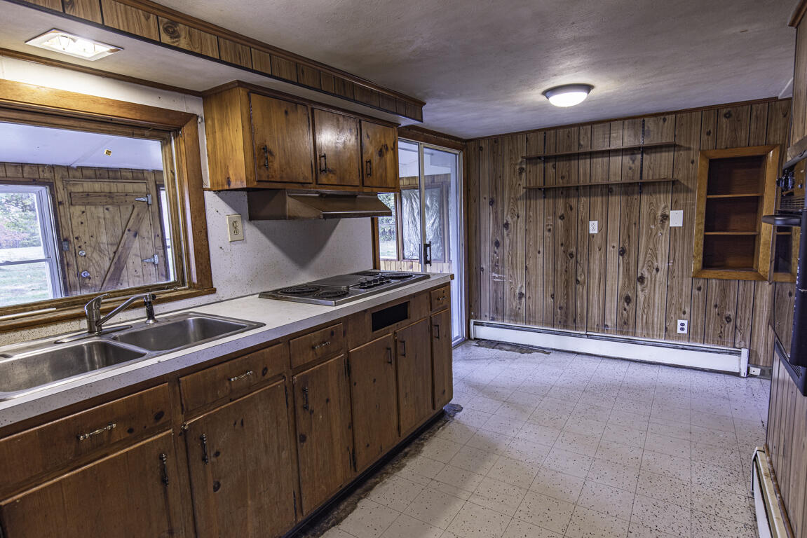 5356 Bennoch Road