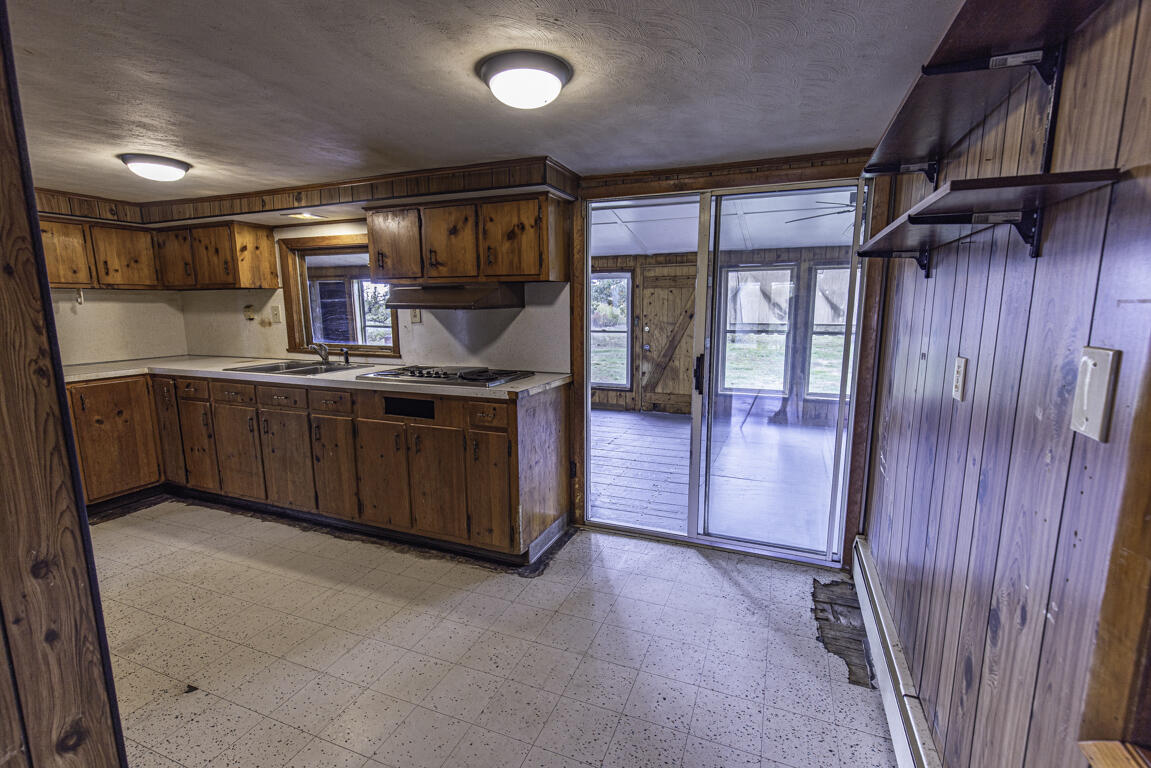 5356 Bennoch Road