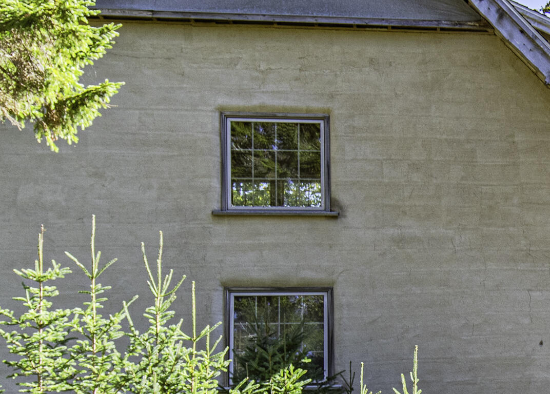 78 Howland Lane