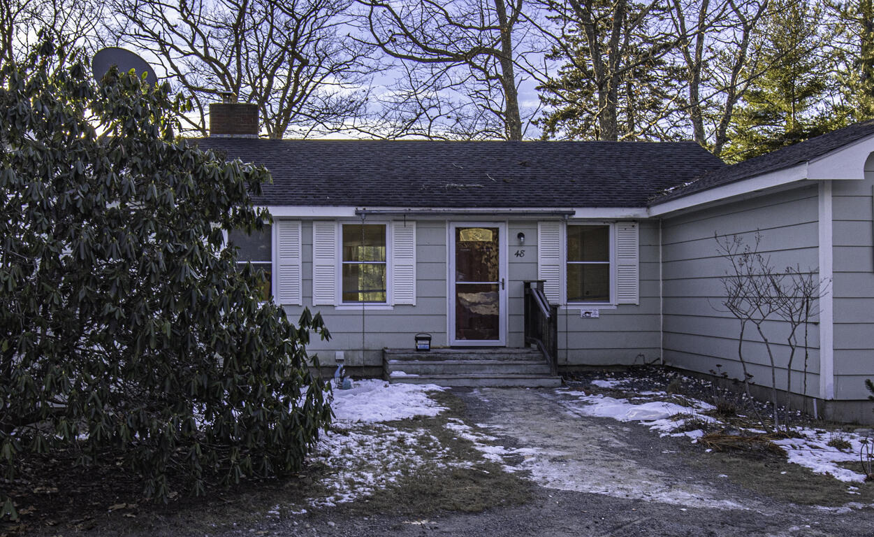 48 Douglass Loop