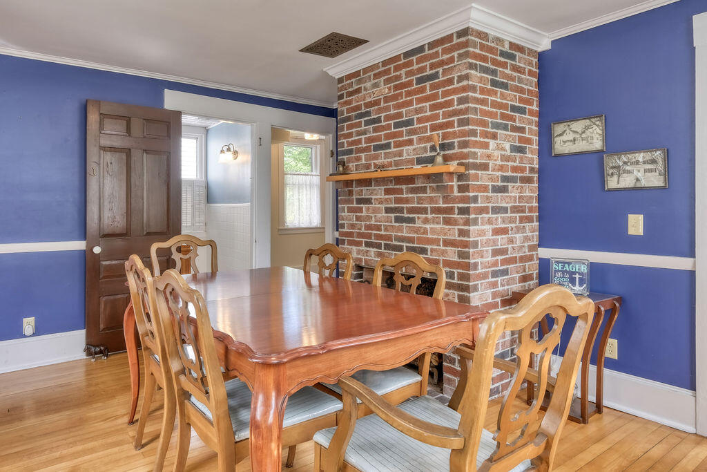11 Sunset Road