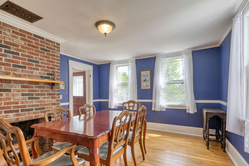 11 Sunset Road