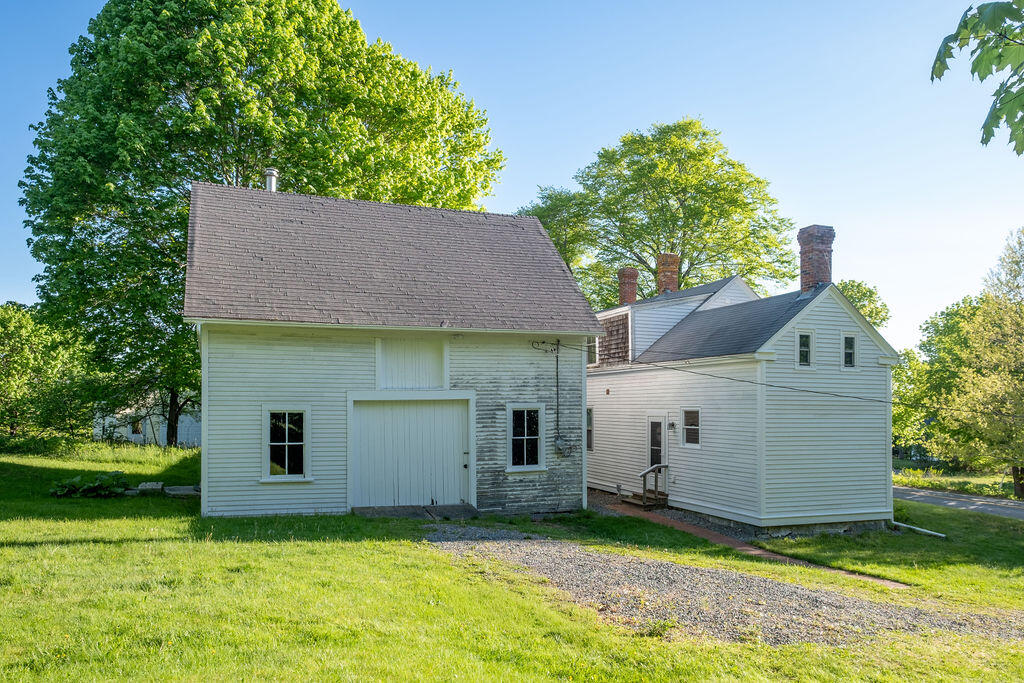 11 Sunset Road