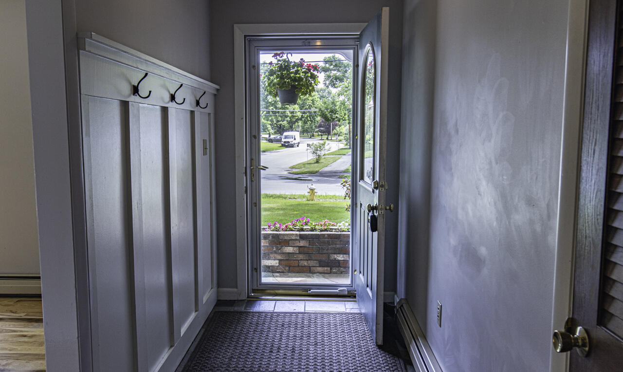 30 Saratoga Avenue