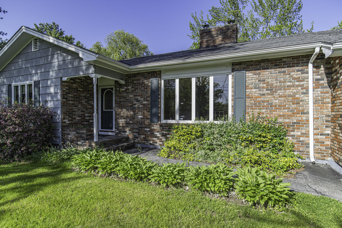 30 Saratoga Avenue