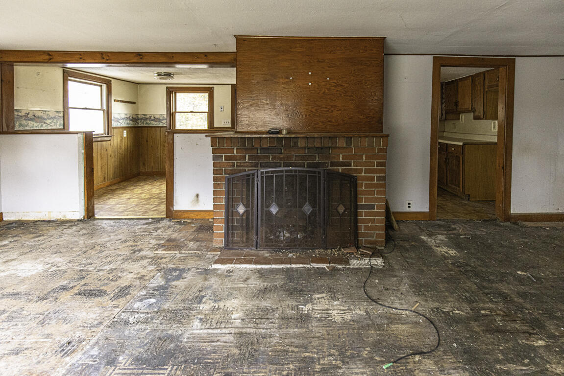 2422 Broadway