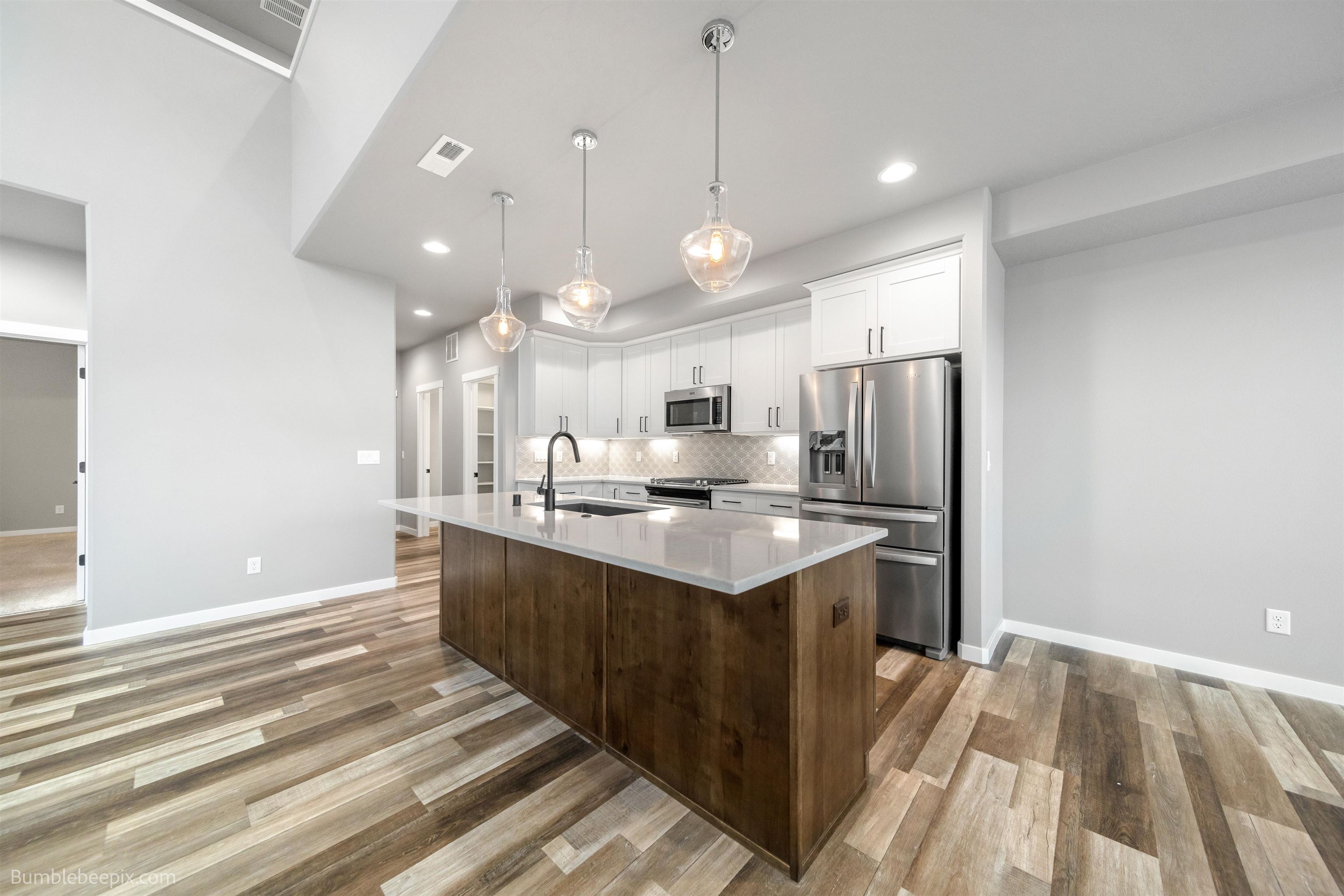 2408 W CENTENNIAL Pl