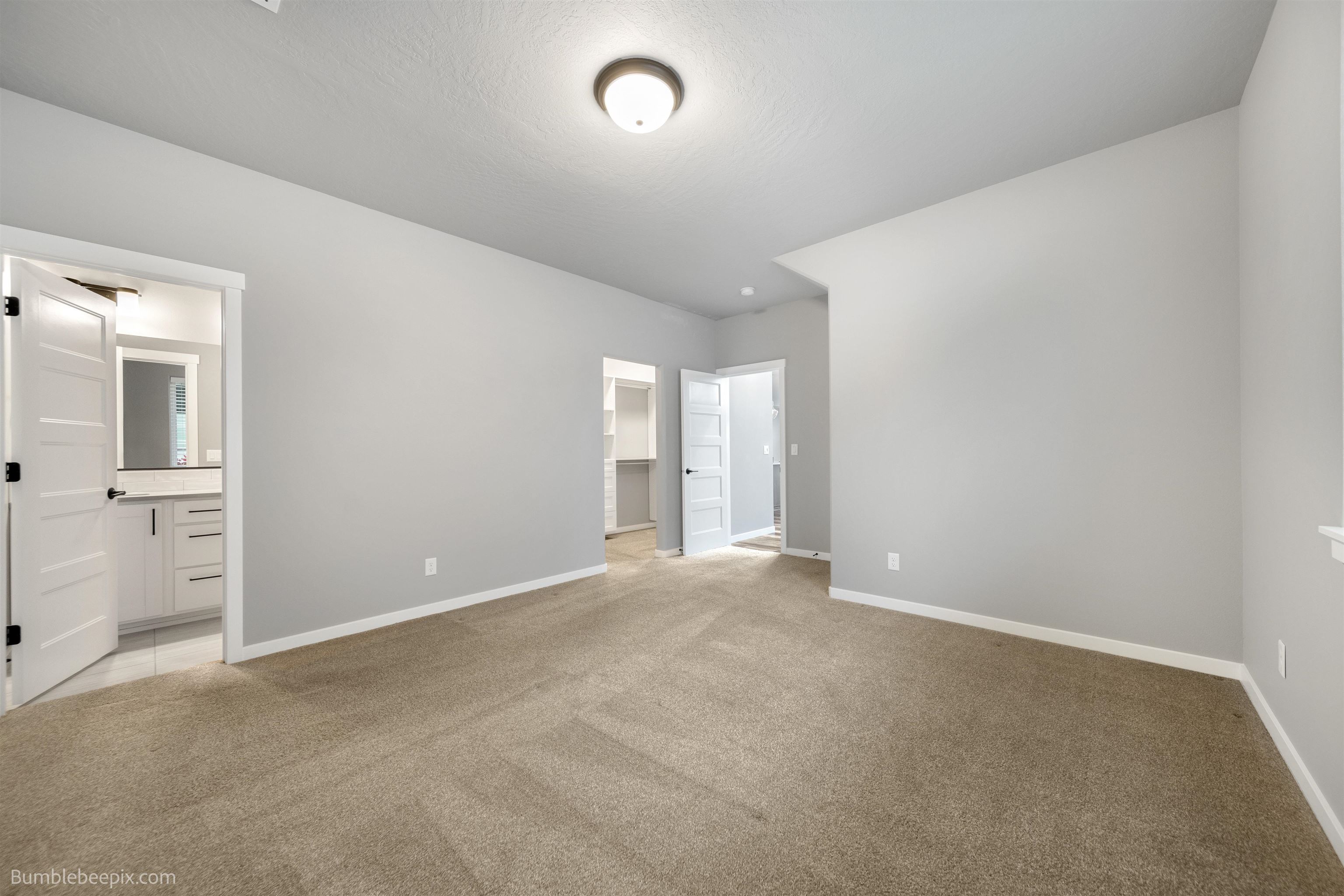 2408 W CENTENNIAL Pl