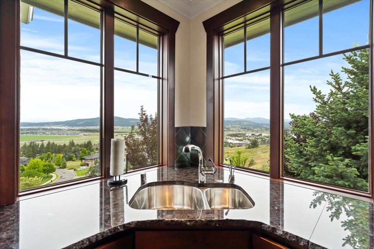 341 N Legend Tree Dr