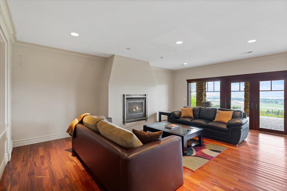 341 N Legend Tree Dr